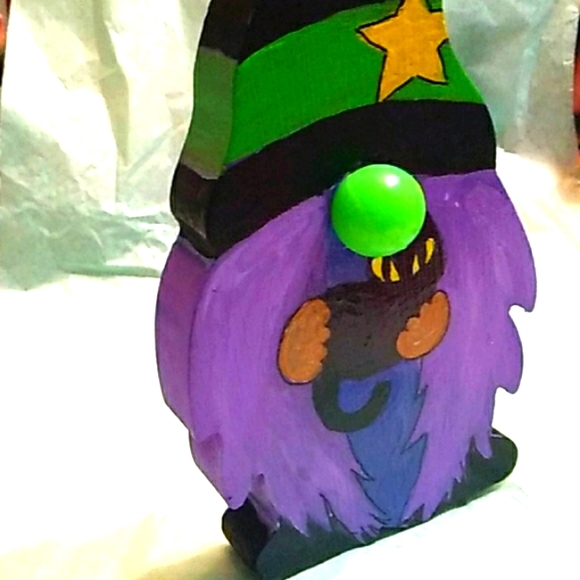 Halloween gnome Wood Decor - Picture 2 of 4